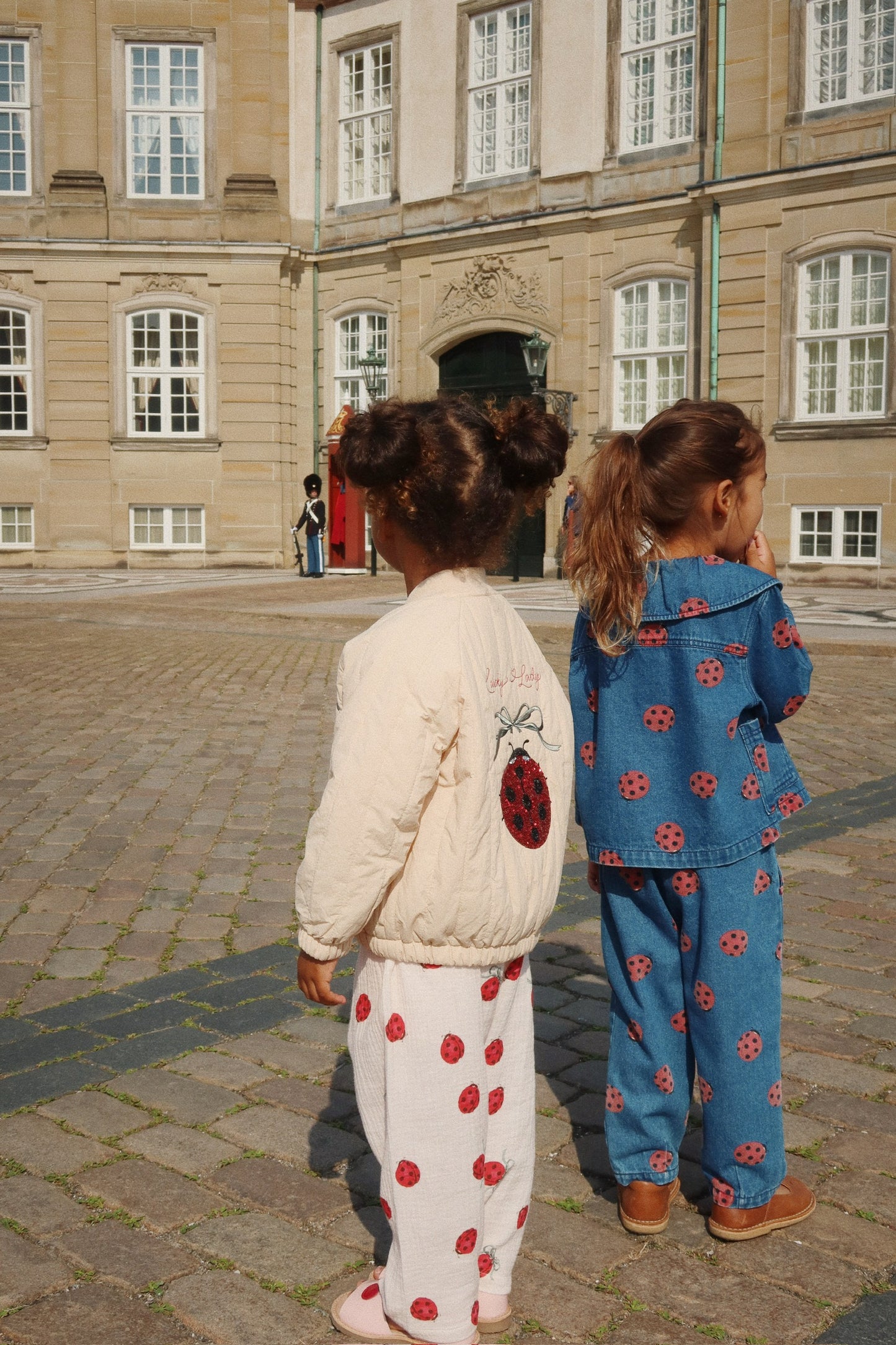 Juno Bomberjacke mit Pailetten